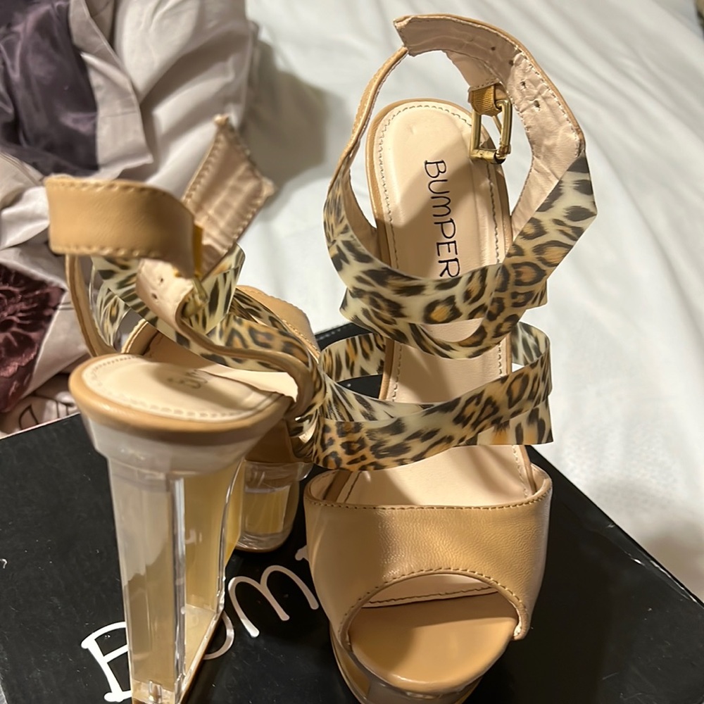Platform, natural color, leopard print, size 7, worn